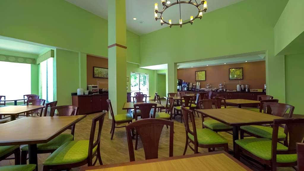 Galleria Palms Orlando - Free Theme Park Shuttles Four Corners Restaurant photo