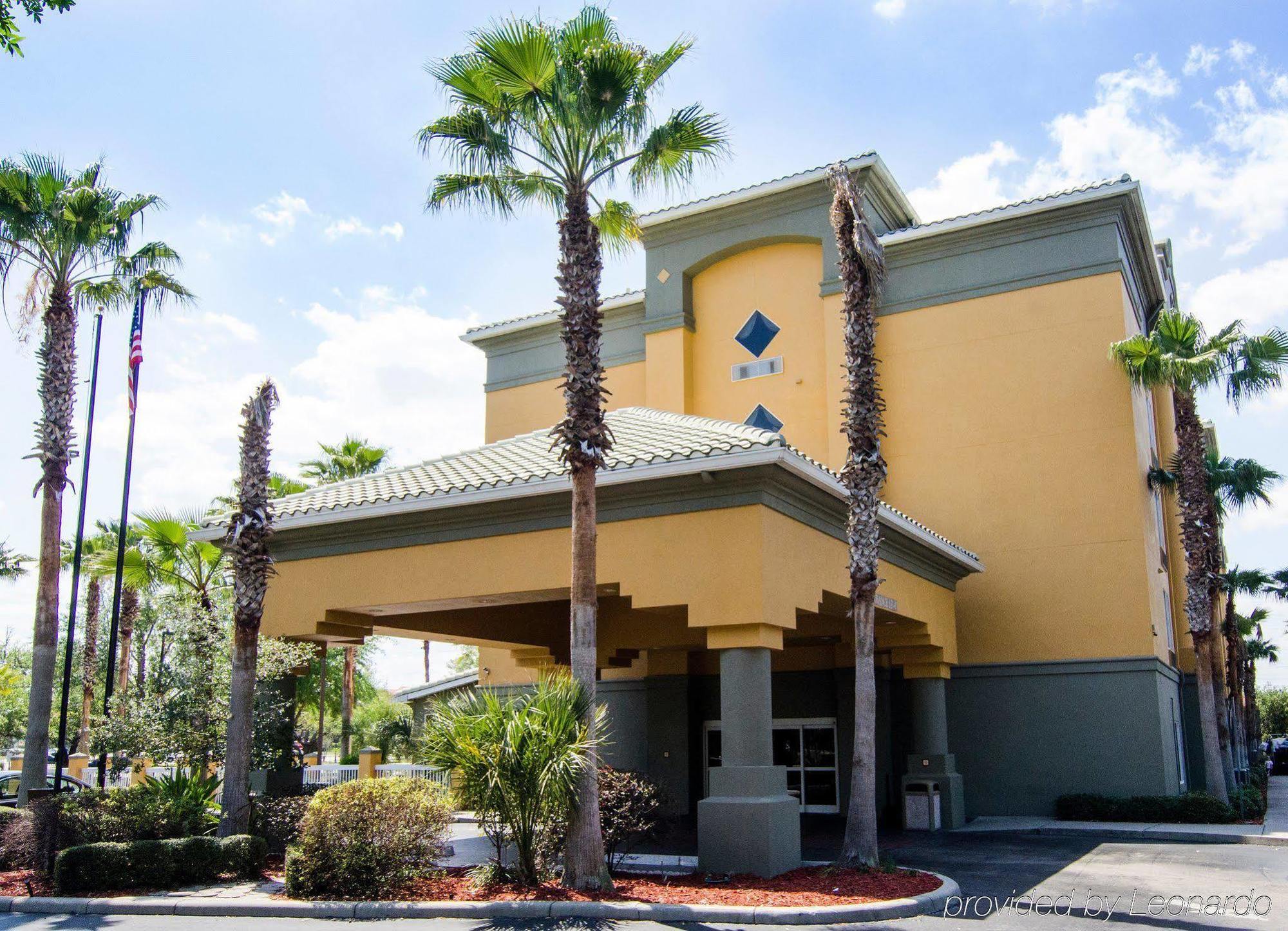 Galleria Palms Orlando - Free Theme Park Shuttles Four Corners Exterior photo